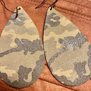 Eleven10 camo suede tear drop earrings NWT